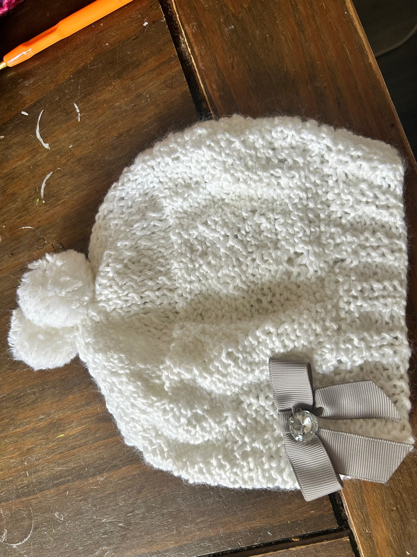 Girls hat with Pom -Pom’s and little bow!